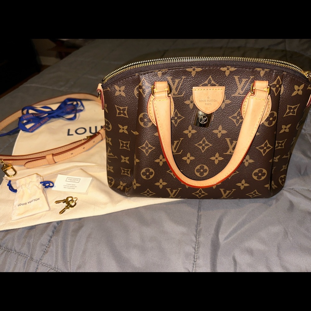 SOLD ON ANOTHER PLATFORM